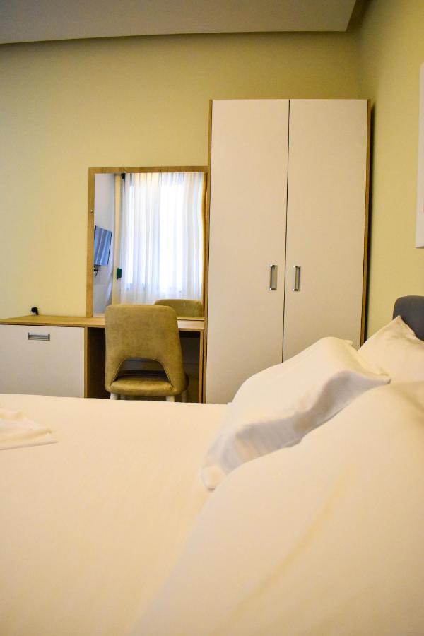 Hotel DelMar Golem  Buitenkant foto